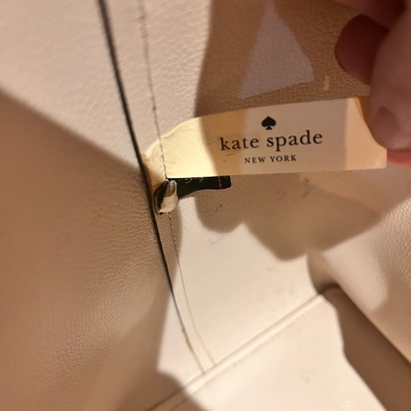 Kate Spade Lily Ave Carrigan Black Patent Leather Scallop Large Tote - Picture 8 of 9